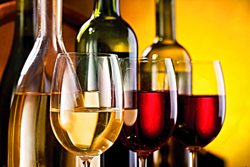 Rượu sẽ khiến da của bạn bị mất nước và khô hơn