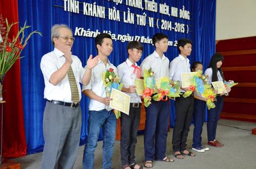 Trao giải cho các “nhà khoa học nhí” tỉnh Khánh Hòa