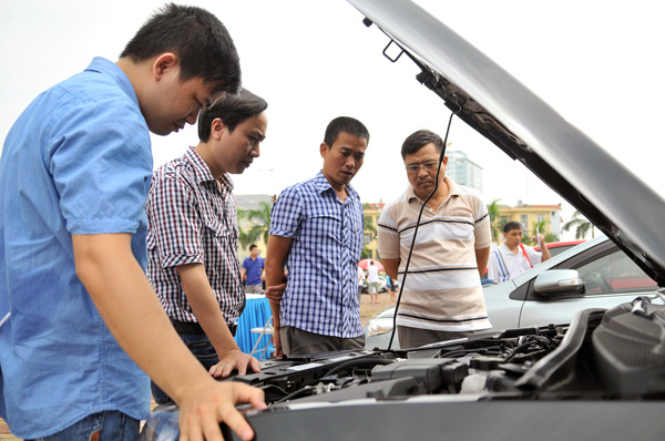 Là chợ xe cũ đã qua sử dụng nên người có nhu cầu rất quan tâm đến máy móc của xe có bị hỏng hóc hay không