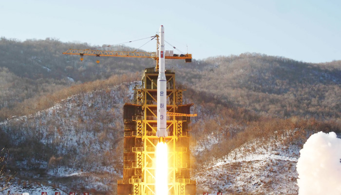 Tên lửa Unha-3 mang vệ tinh được phóng từ Trung tâm Sohae hồi tháng 12.2012 - Ảnh: Reuters