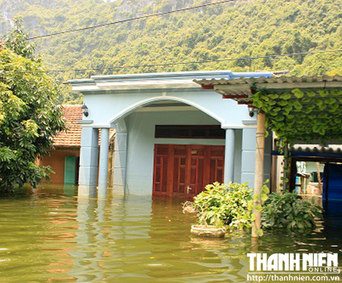 Xã đảo Việt Hải hiện vẫn ngập sâu trong biển nước