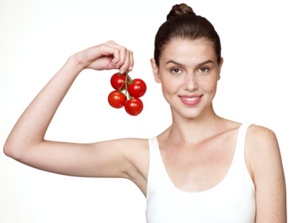 Cà chua – nguyên liệu vàng cho sắc đẹp nữ giới