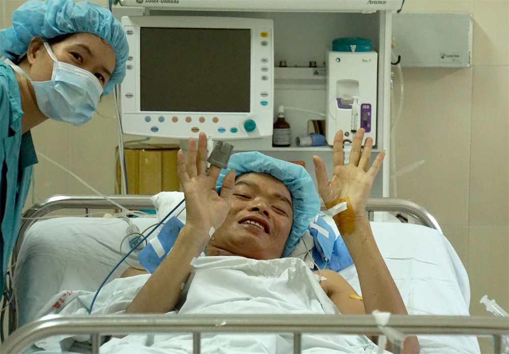 Bệnh nhân Nguyễn Văn Hải lạc quan sau hai ngày được nhận tim ghép từ người hiến chết não - Ảnh: Ngọc Thắng