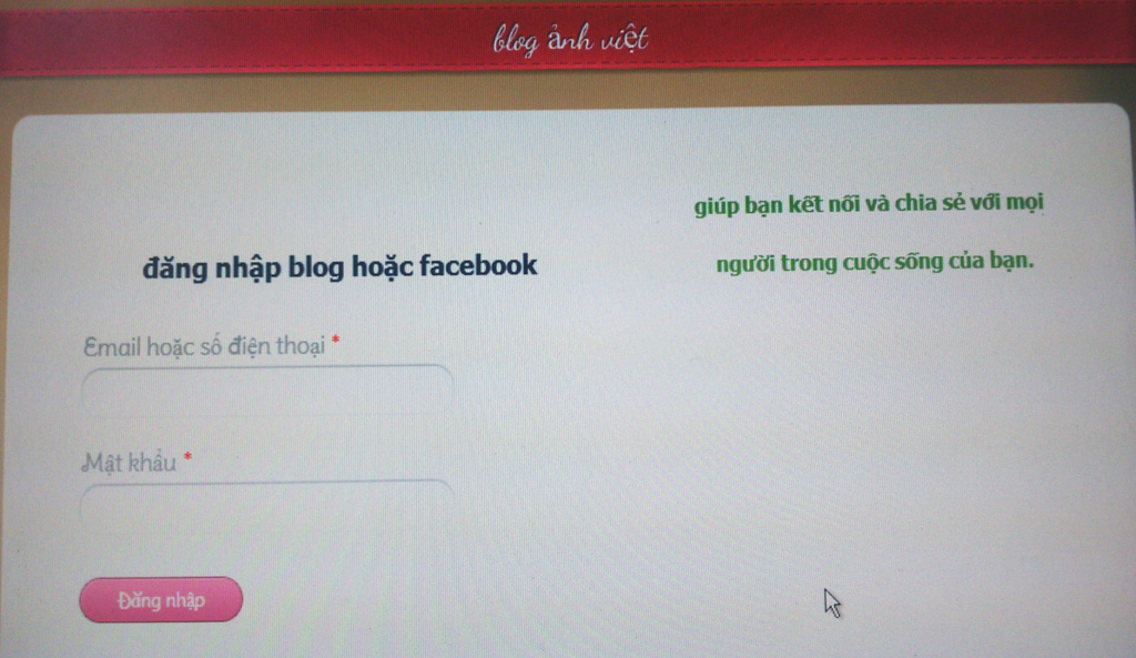 Trang web bloganhviet.weebly.com do Hạc lập nên để đánh cắp tài khoản facebook cá nhân