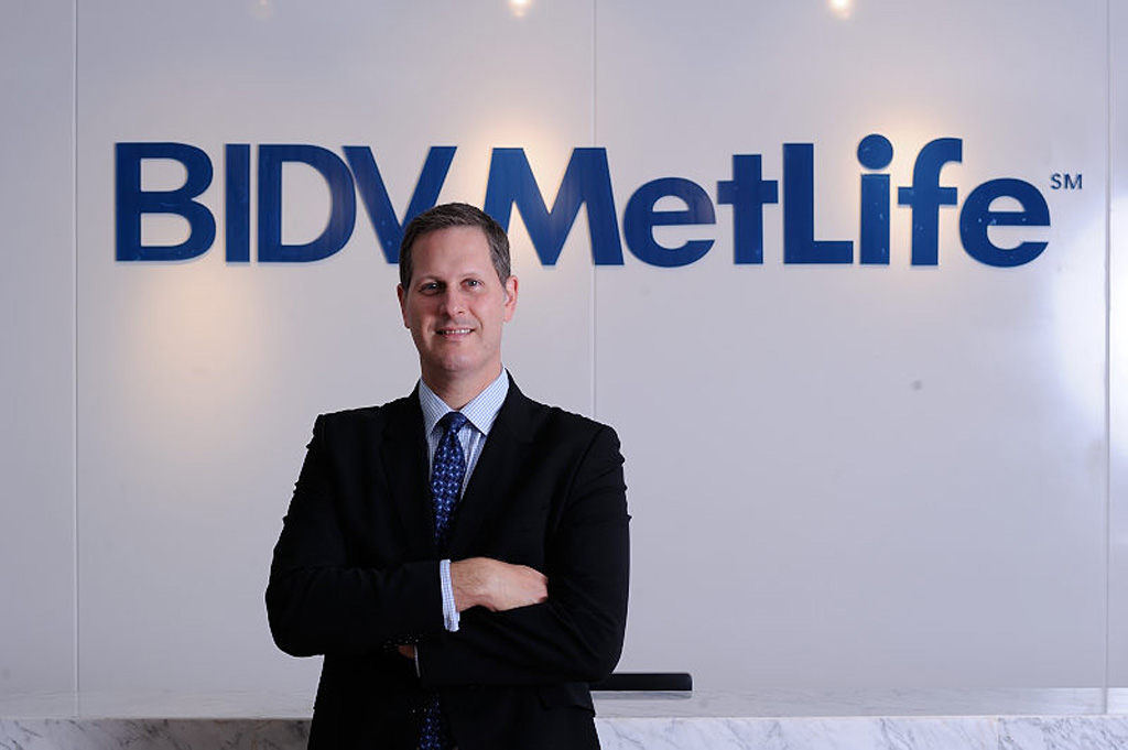 Ông Dustin Ball, Tổng Giám đốc Điều hành BIDV MetLife, bày tỏ niềm tin vào tiềm năng phát triển của ngành bảo hiểm Việt Nam 