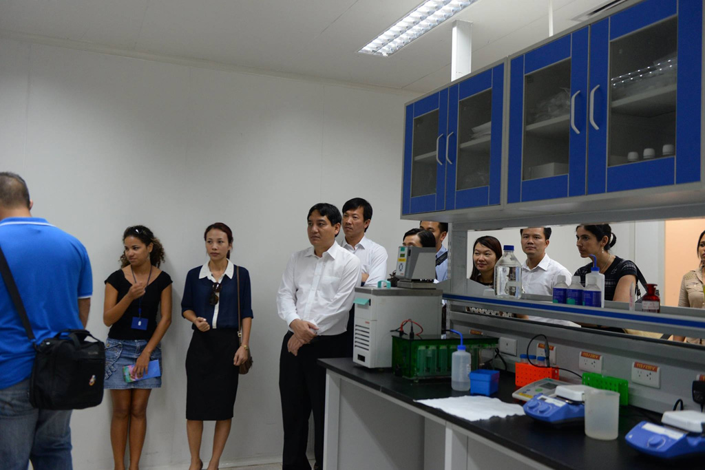Đoàn đại biểu cấp cao thanh niên VN thăm và làm việc Trung tâm Công nghệ sinh học La Habana, Cuba