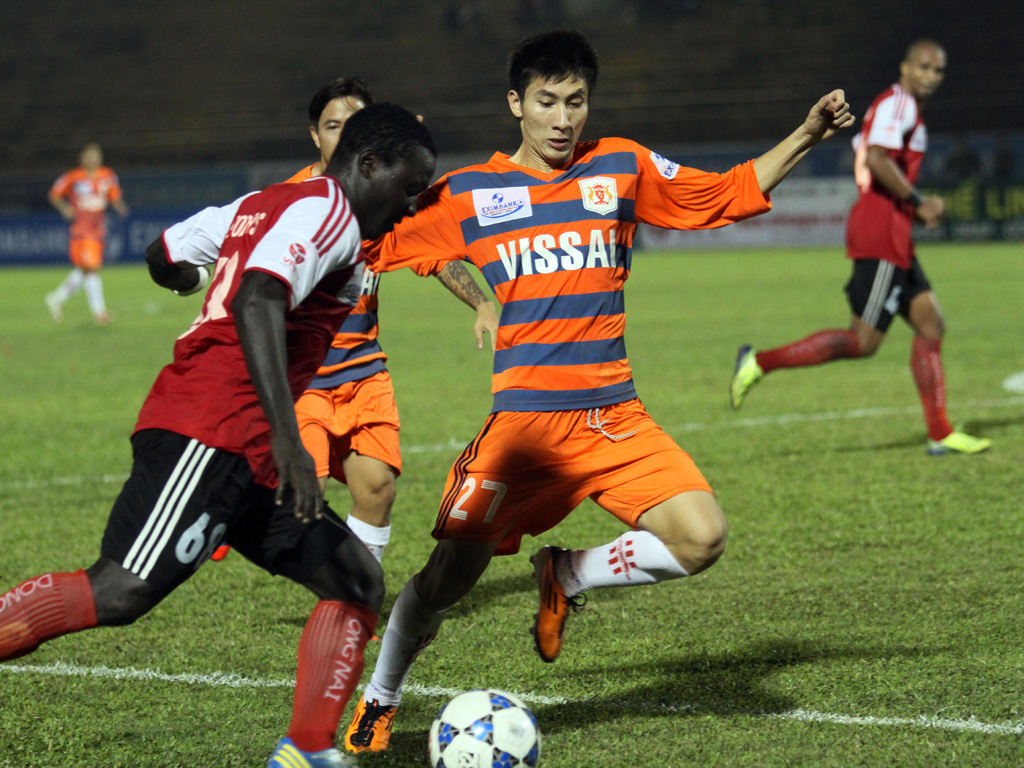 Ninh Bình (phải) đang muốn trở lại V-League - Ảnh: Khả Hòa