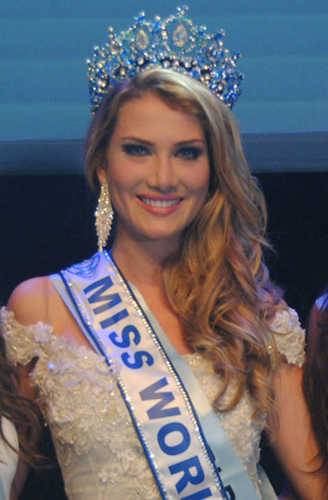 Cô giành chiến thắng cuộc thi Hoa hậu Thế giới Tây Ban Nha và Miss Atlántico Internacional tại quê nhà