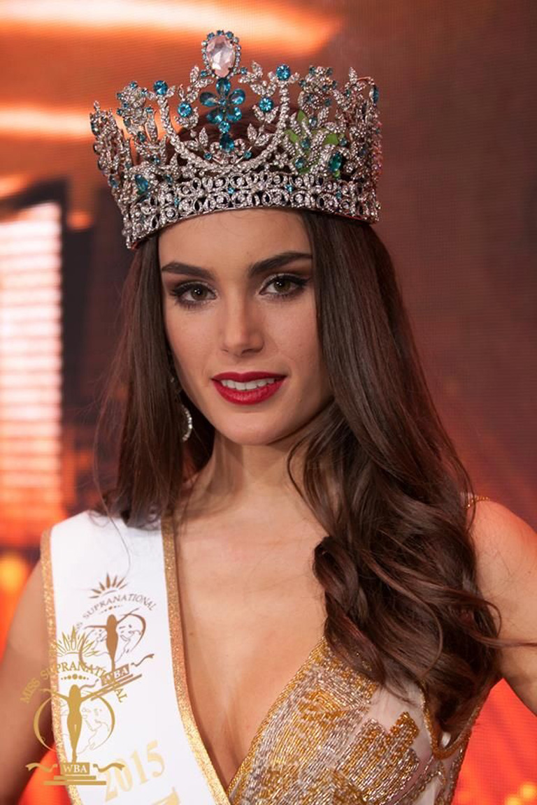 Vẻ đẹp hoàn hảo của Hoa hậu của các hoa hậu 2015 Stephania Stegman - Ảnh: FB cuộc thi Hoa hậu Siêu Quốc gia