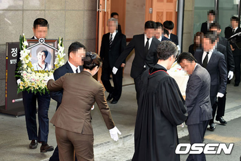 Giới truyền thông cho biết vợ của Kim Sung Min đau khổ và dằn vặt vì ngay trước khi nam diễn viên tự tử, hai người đã có cuộc cự cãi - Ảnh: Chụp màn hình Osen