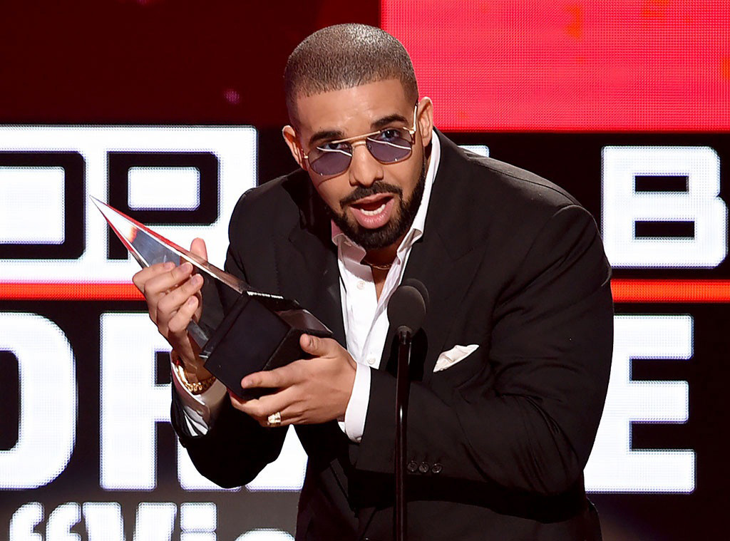 Drake nhận 4 giải thưởng trên 13 hạng mục được đề cử - Ảnh: Chụp màn hình E! News