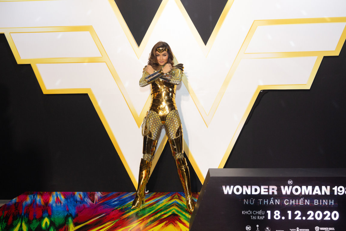 Trọn bộ hình nền máy tính bom tấn Wonder Woman – Nữ Thần Chiến Binh