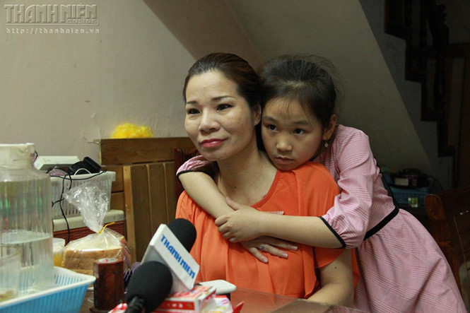 Chị Tạ Thị Thu Trang, cô bé mang số 32 của nhà hộ sinh quận Ba Đình thì đau đáu về cha mẹ đẻ của mình - Ảnh: Lê Nam