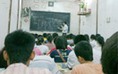 “Nóng” lò luyện thi, “bí” nhà trọ