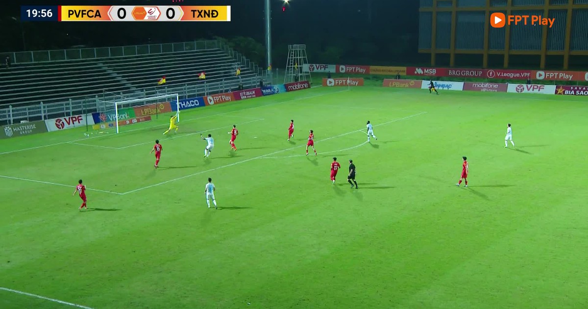 Highlight PVF-CAND 0-1 Nam Định: May mắn của Lucas