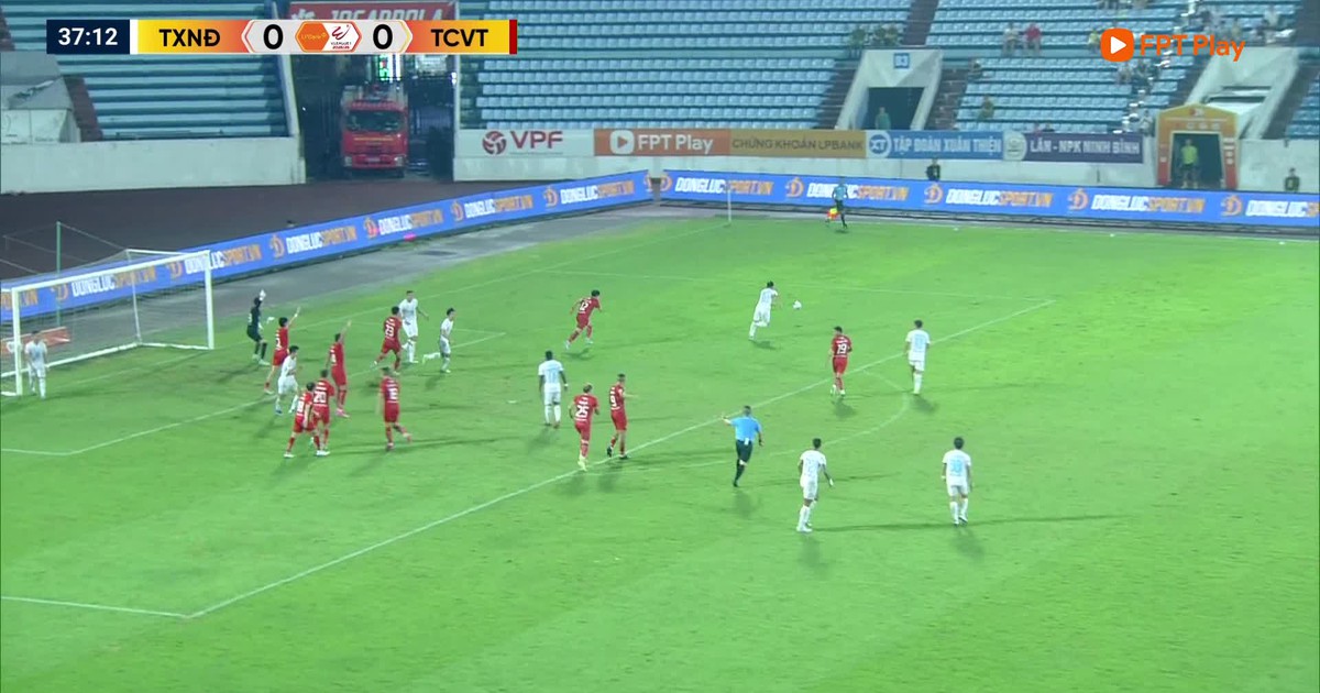 Highlight CLB Nam Định 0-2 Thể Công Viettel: Siêu phẩm định đoạt