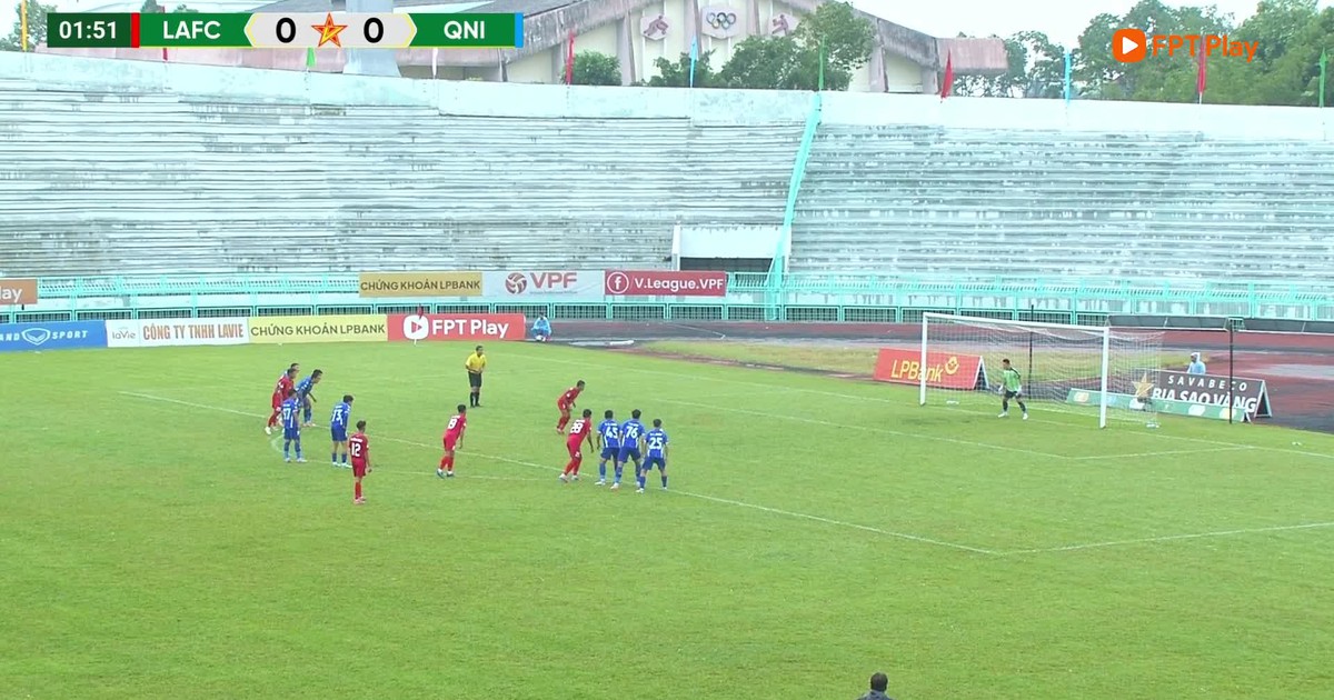 Highlight CLB Long An 1-0 Quảng Ninh: Đội áp chót thắng bất ngờ
