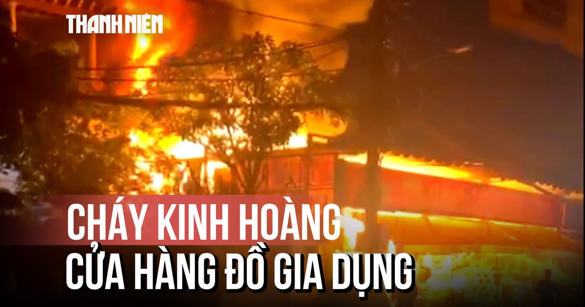 Hãi hùng tiếng nổ trong đám cháy cửa hàng ở Bình Tân