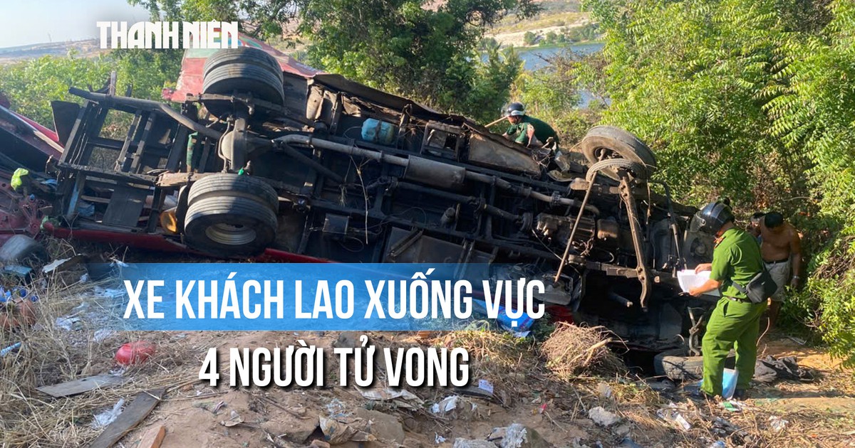 Cận cảnh xe khách lao xuống vực gãy nát: Còn nạn nhân mắc kẹt bên trong?
