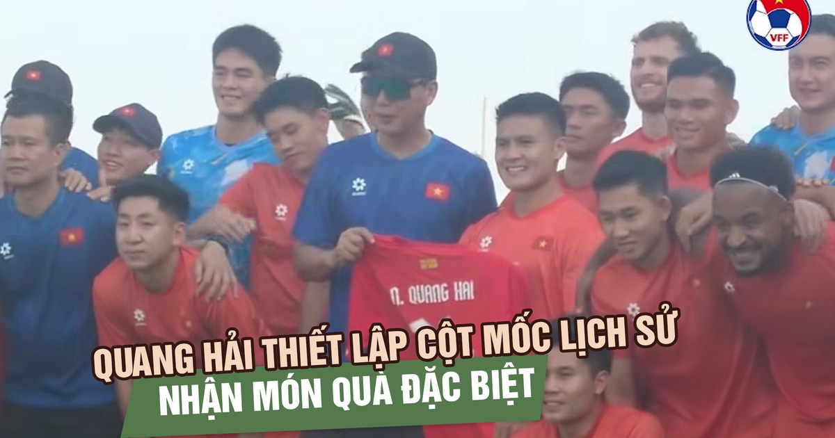 Quang Hải thiết lập cột mốc lịch sử, nhận món quà đặc biệt từ đội tuyển Việt Nam