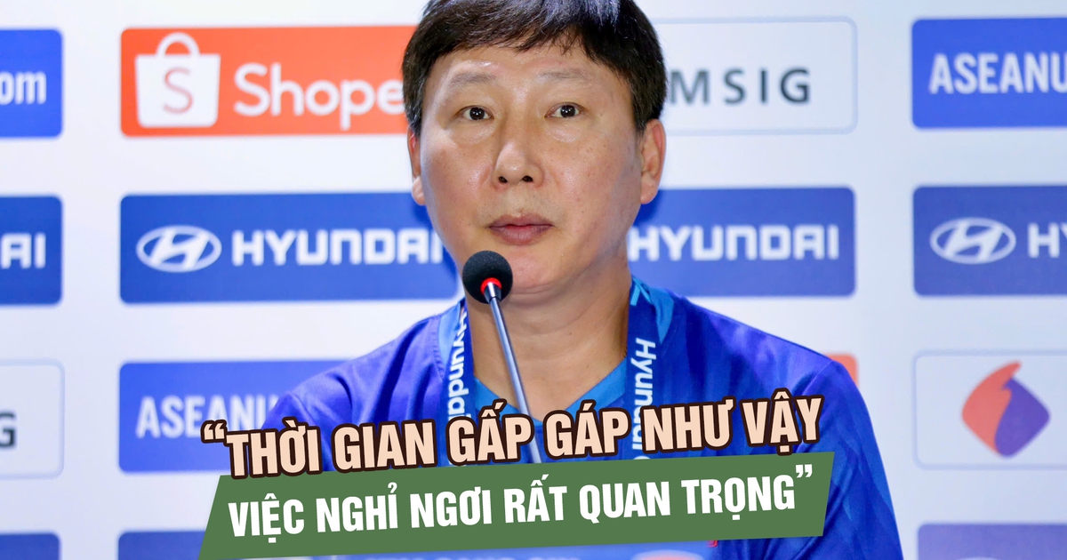 HLV Kim Sang-sik: Tập trung vào chính mình trước trận quyết đấu Thái Lan