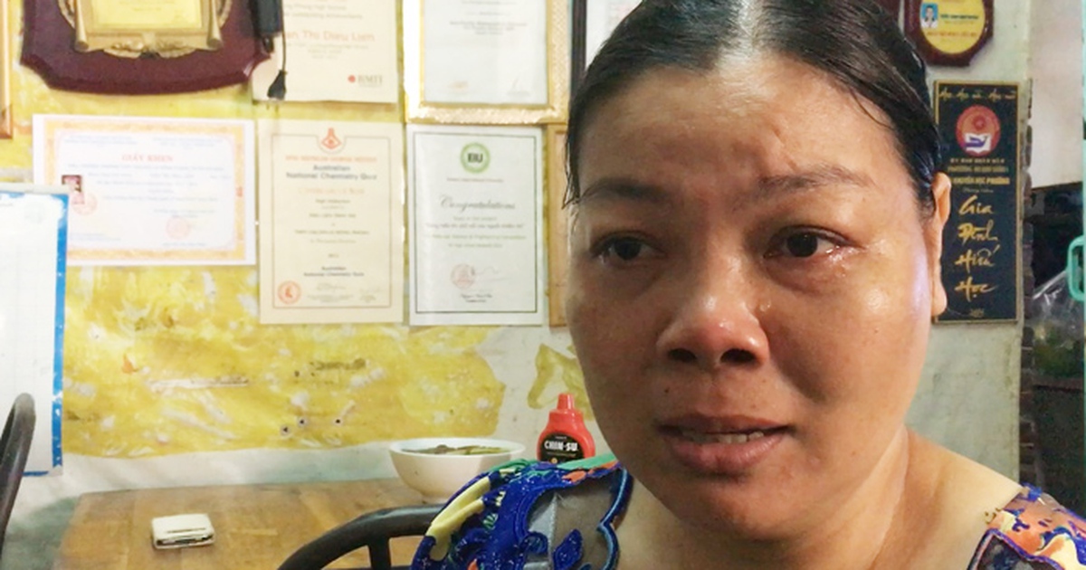 Chị lao công trào nước mắt kể về con gái được học bổng 7 tỉ của Harvard