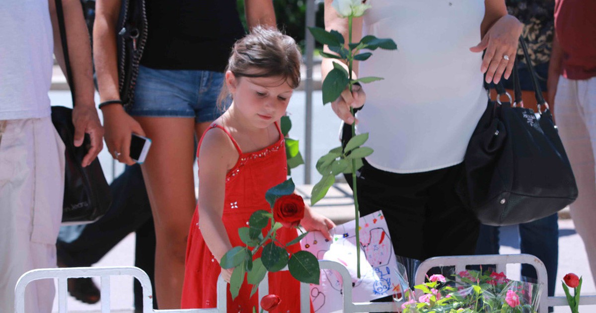 Nữ sinh Việt kể phút thoát chết gang tấc trong vụ khủng bố ở Pháp