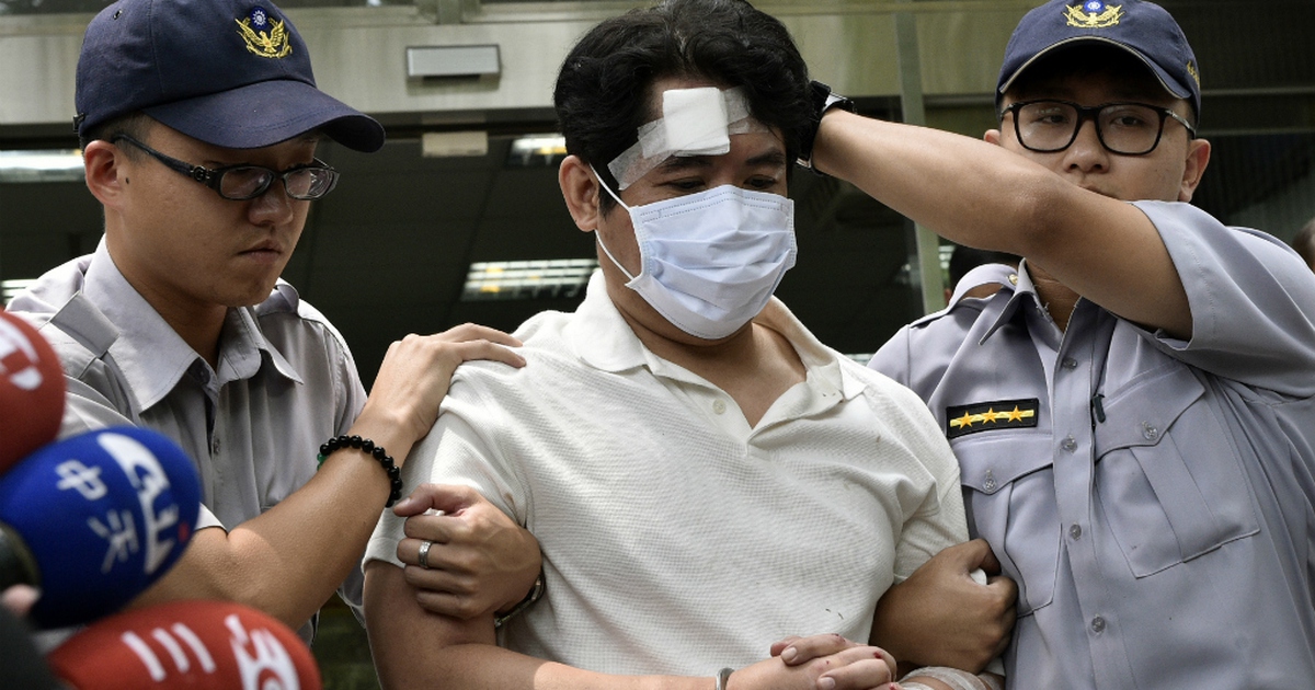 Tấn công bằng kiếm Nhật trước dinh lãnh đạo Đài Loan