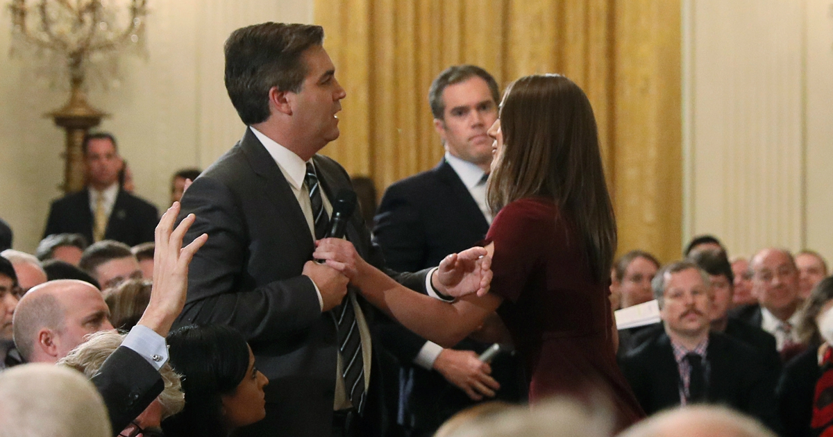 CNN kiện Tổng thống Trump vì cấm nhà báo tác nghiệp tại Nhà Trắng