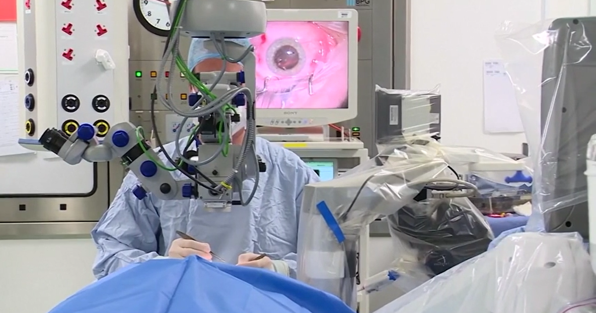 Robot nay có thể phẫu thuật mắt