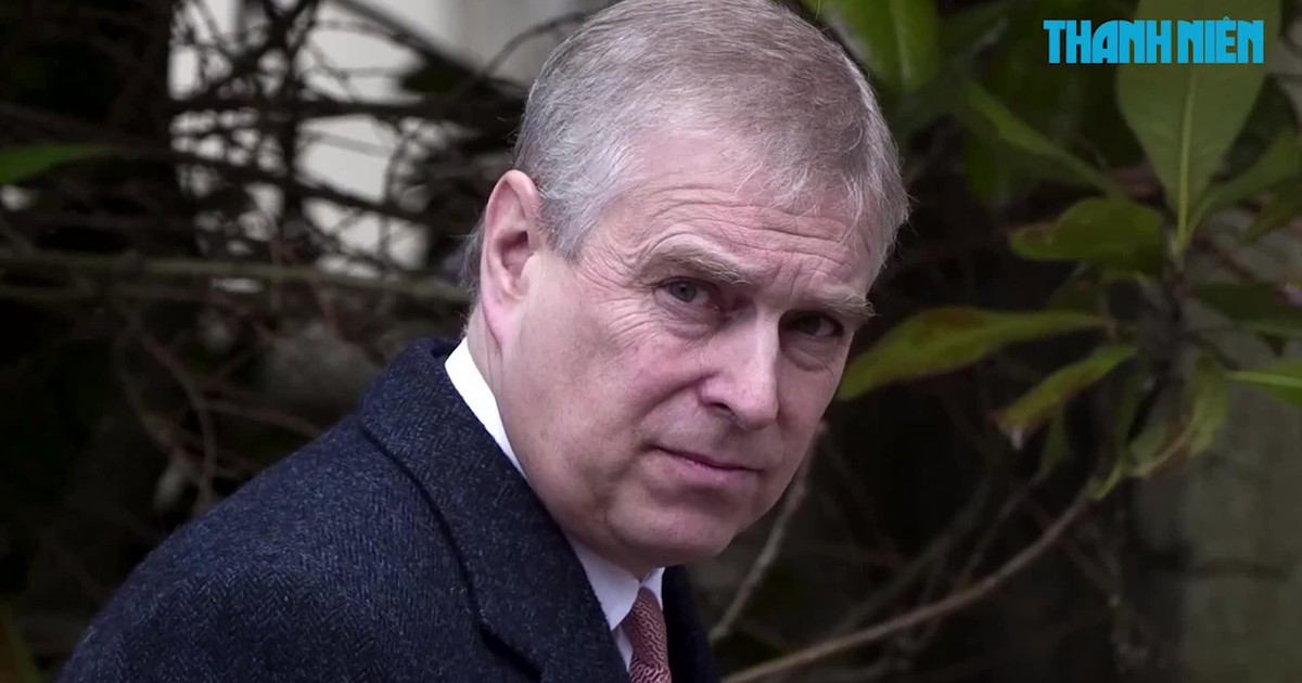 Hoàng tử Anh bị tước danh vị hoàng gia, tước hiệu quân sự vì vụ kiện lạm dụng tình dục