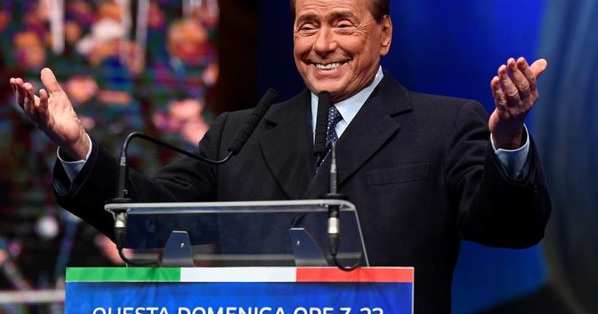 Berlusconi, nhà tỉ phú nổi tiếng với AC Milan và tiệc thác loạn, ra tranh cử tổng thống Ý