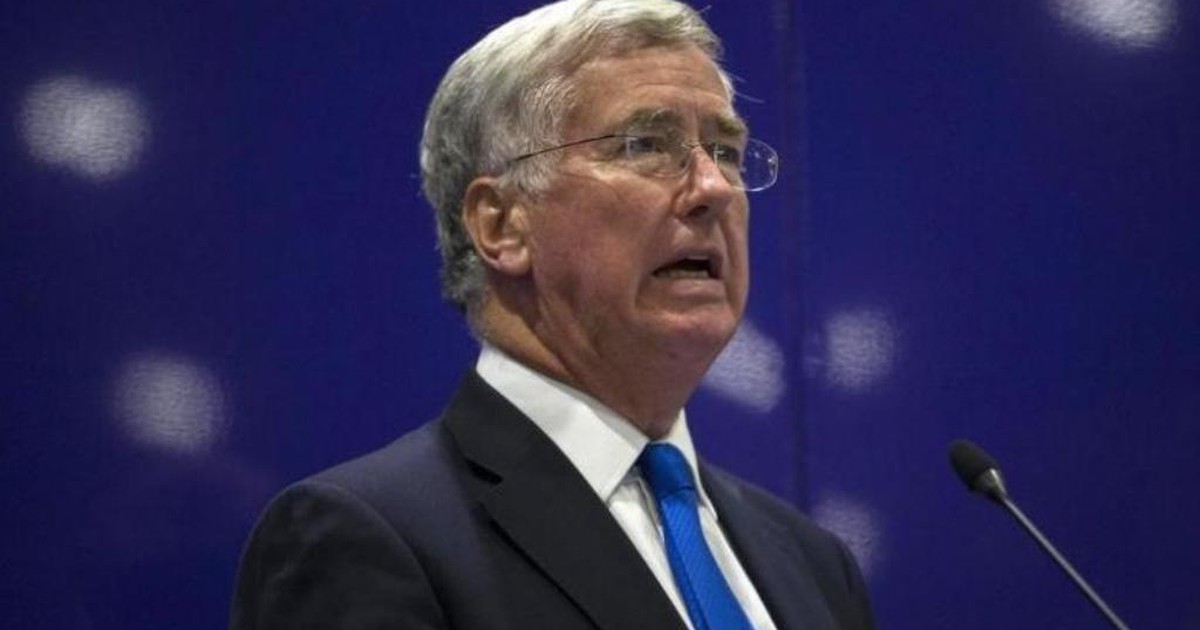 Bộ trưởng Anh dọa dùng vũ lực tiêu diệt tin tặc