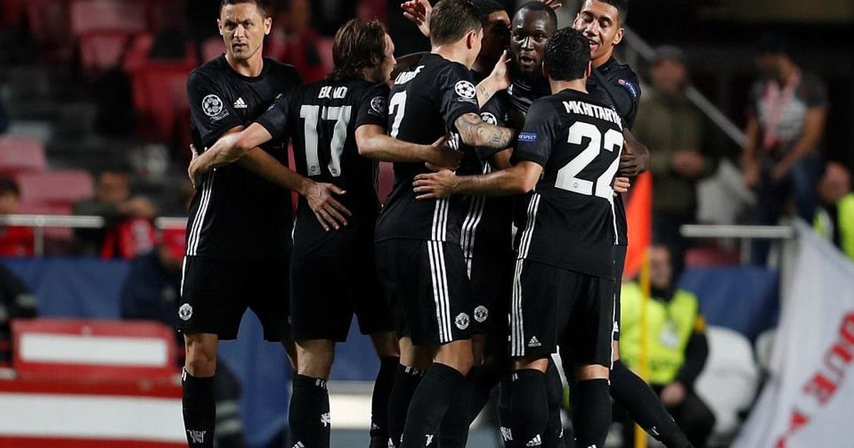 Vượt qua Benfica, M.U dẫn đầu tuyệt đối ở bảng A Champions League