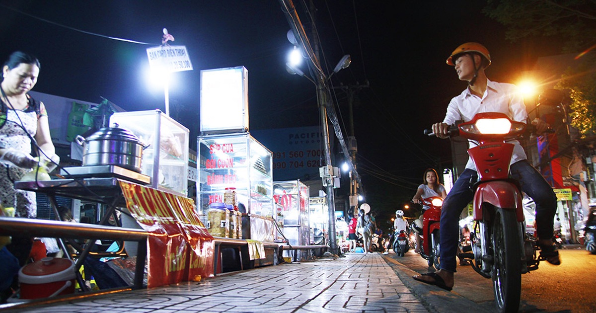 Người bán hàng rong Sài Gòn được quận Tân Bình 'mời' vào chợ Phạm Văn Hai