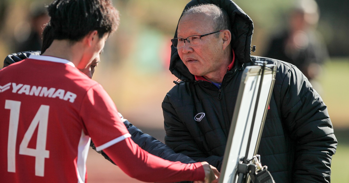 HLV Park Hang - seo: 'Sau chu kỳ 10 năm, đội tuyển Việt Nam muốn lặp lại kỳ tích đoạt vô địch AFF Cup'