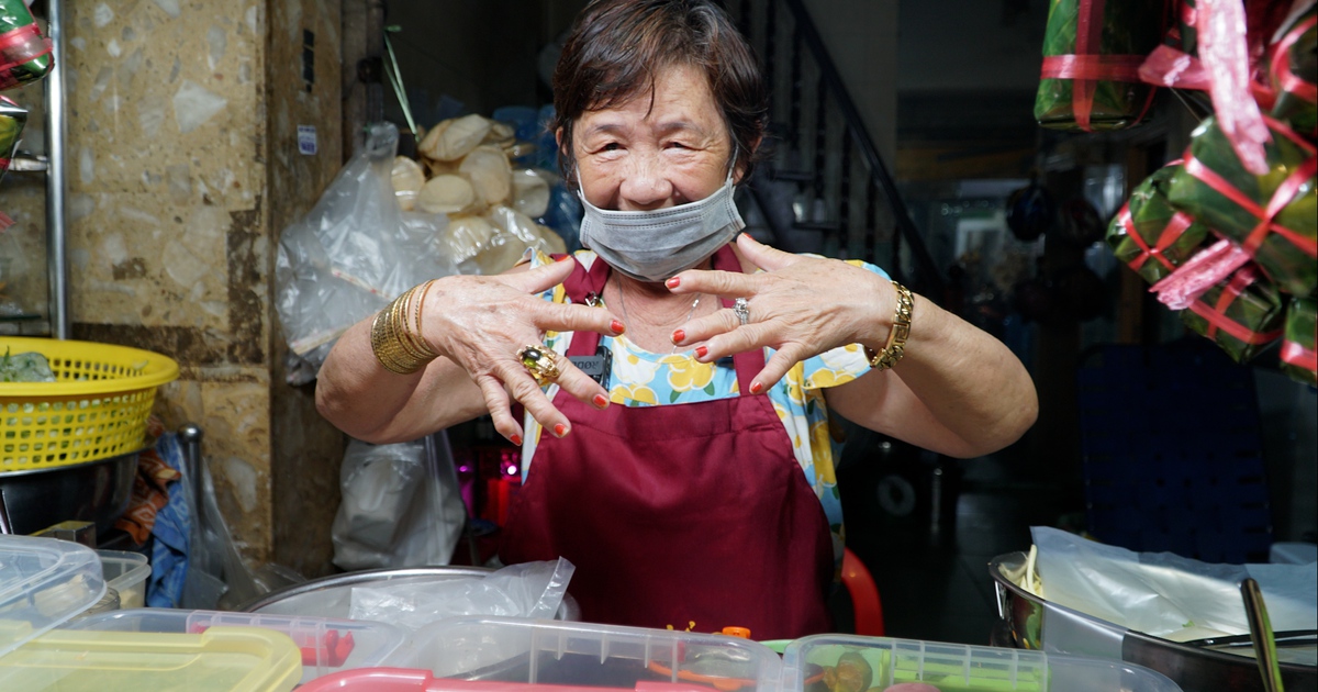 Chủ quán trên phố ẩm thực Nguyễn Thượng Hiền: 'Cam kết bán hàng văn minh, hòa nhã'