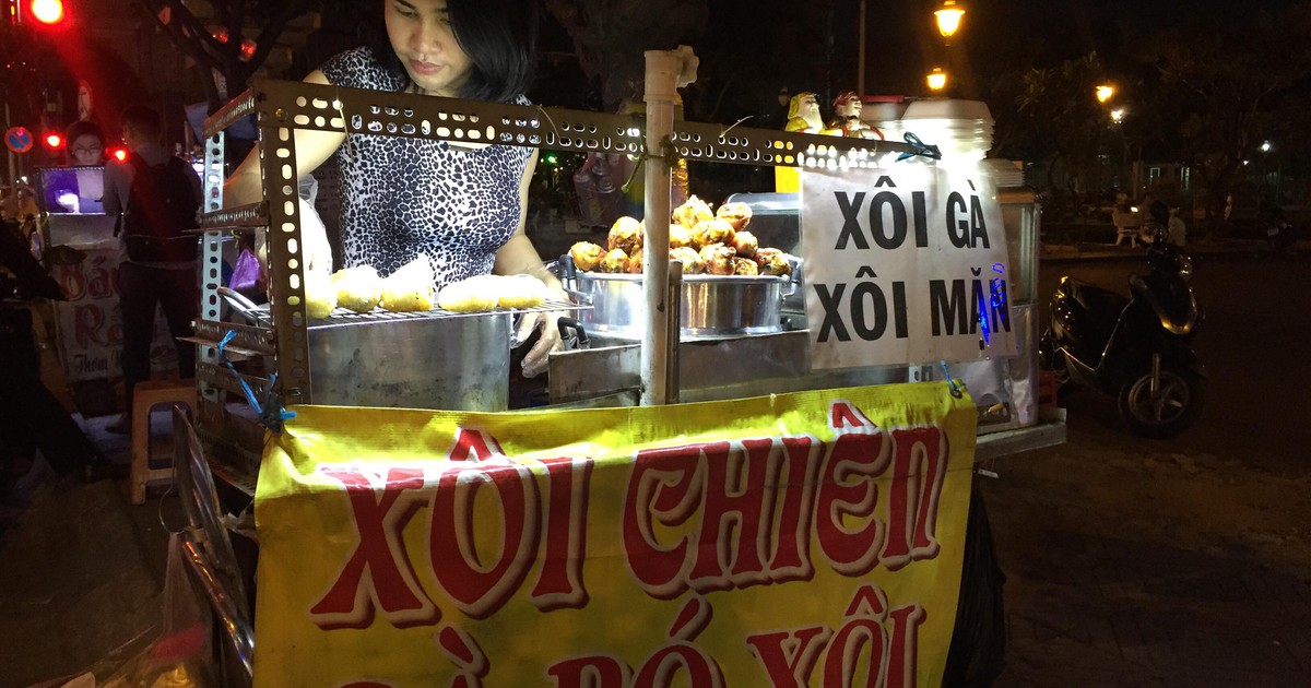 Hai 'chị em' bán bánh rán, xôi chiên dành dụm trăm triệu để 'sống thật'