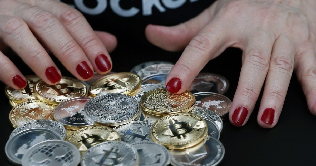 Thị trường tiền ảo mất gần 1 nghìn tỉ USD trong vòng 1 ngày