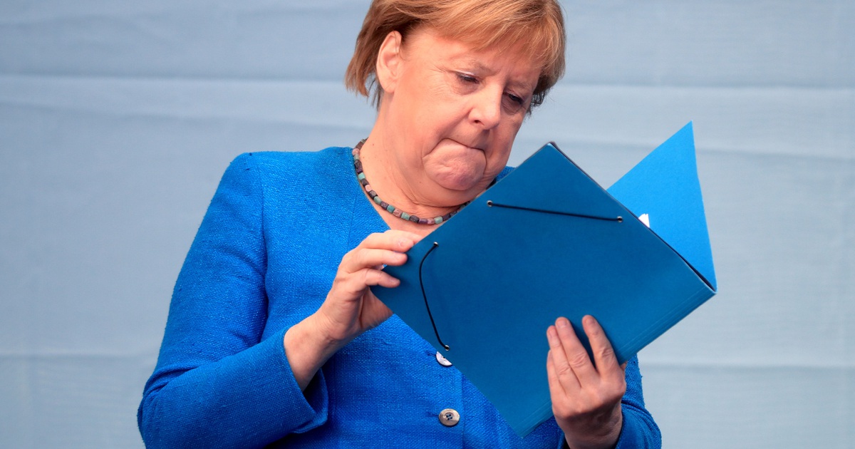 Dấu ấn thời trang của Thủ tướng Đức Angela Merkel