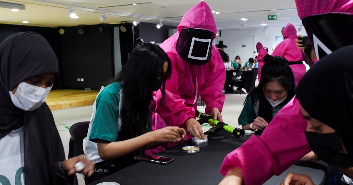 'Trò chơi con mực' ngoài đời thực tại UAE