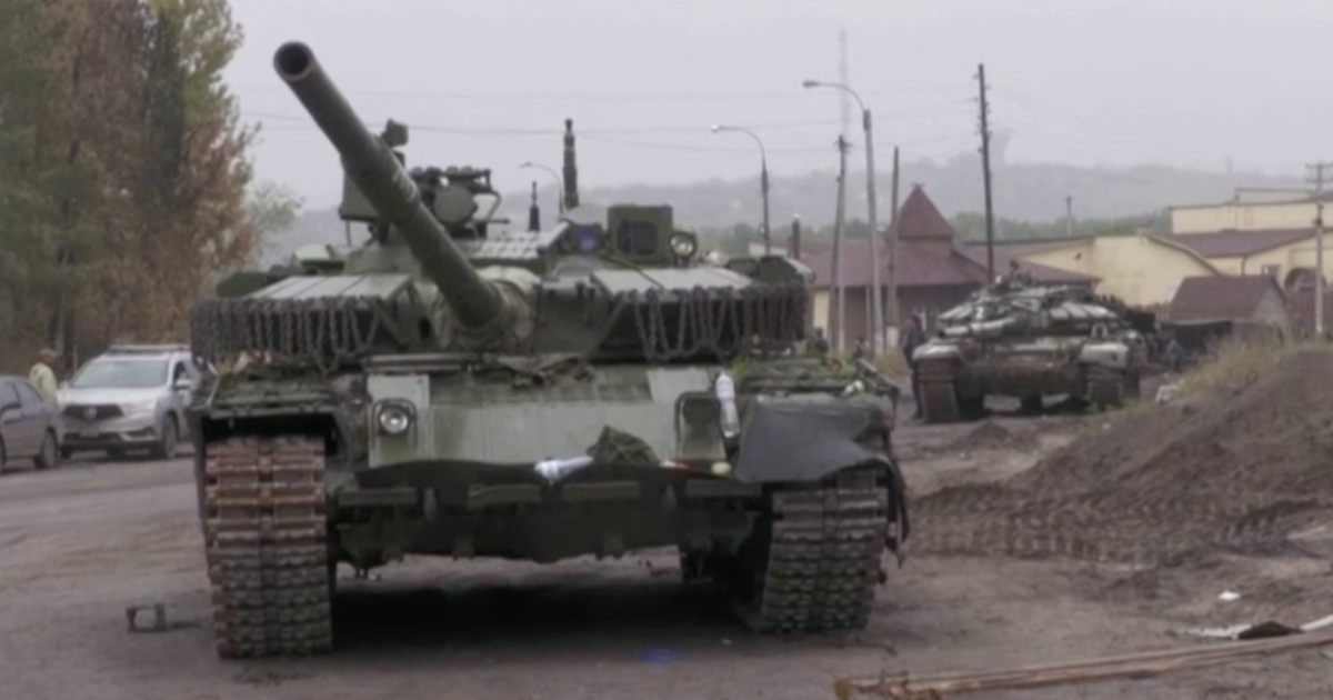 Ukraine nói thu được hàng trăm xe tăng bị Nga bỏ lại