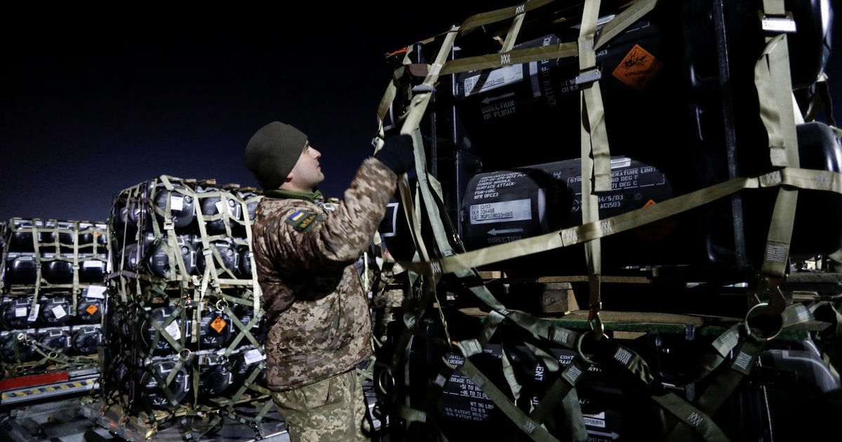 Tổng thống Zelensky nói Mỹ bơm bao nhiêu tiền cho ngân sách Ukraine mỗi tháng?