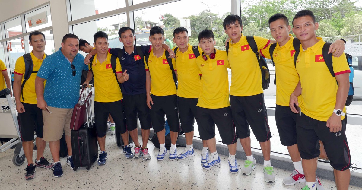 Trưởng đoàn Trần Anh Tú: 'Tuyển futsal Việt Nam từng gặp những đội mạnh hơn cả Nga'