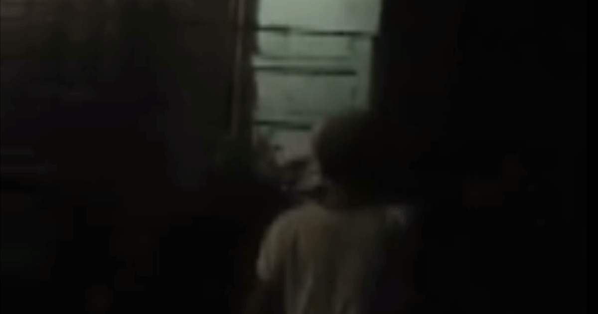 Đau lòng nghi phạm ngáo đá, vác dao chém chết bố mẹ