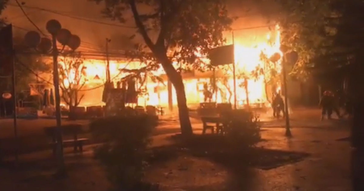 Nhà hàng giữa Buôn Ma Thuột cháy tan hoang sau hỏa hoạn kinh hoàng