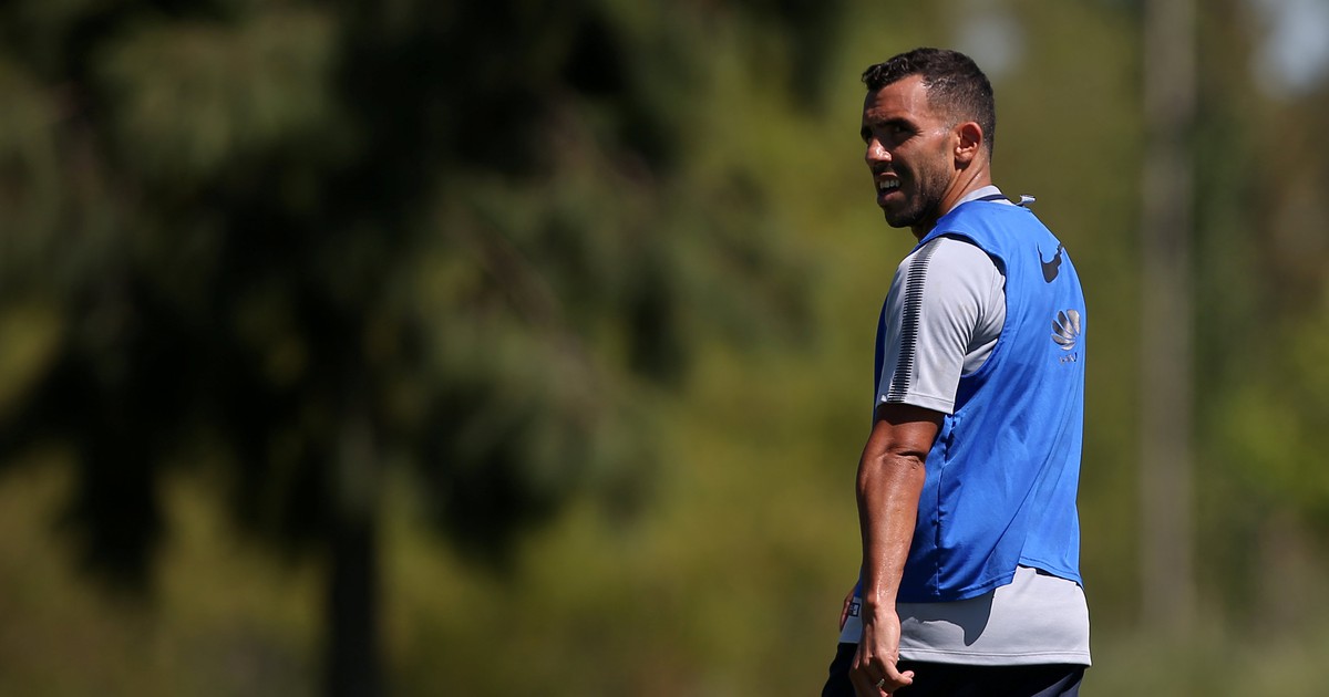 Sau 1 năm, Tevez rời Trung Quốc với 40 triệu USD