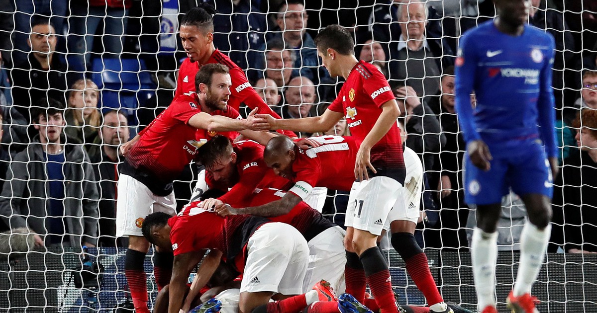 Chelsea bị M.U loại khỏi Cúp FA, thêm sức ép lên HLV Sarri