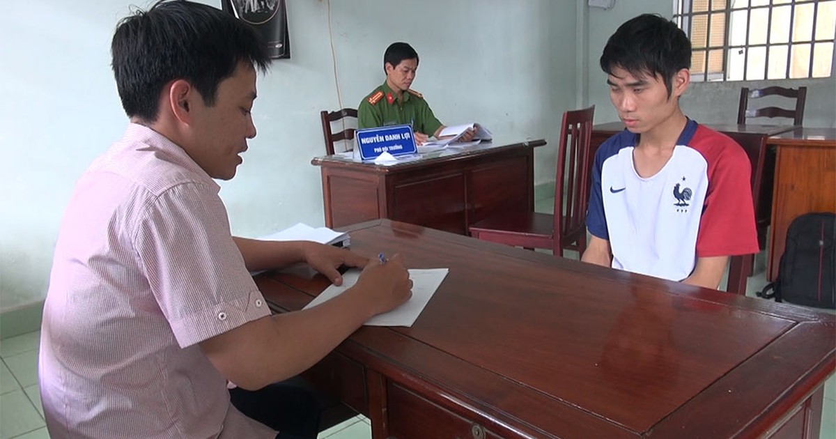 Tạm giữ nghi can vụ siết cổ tài xế taxi tại Ngã tư Bình Thái