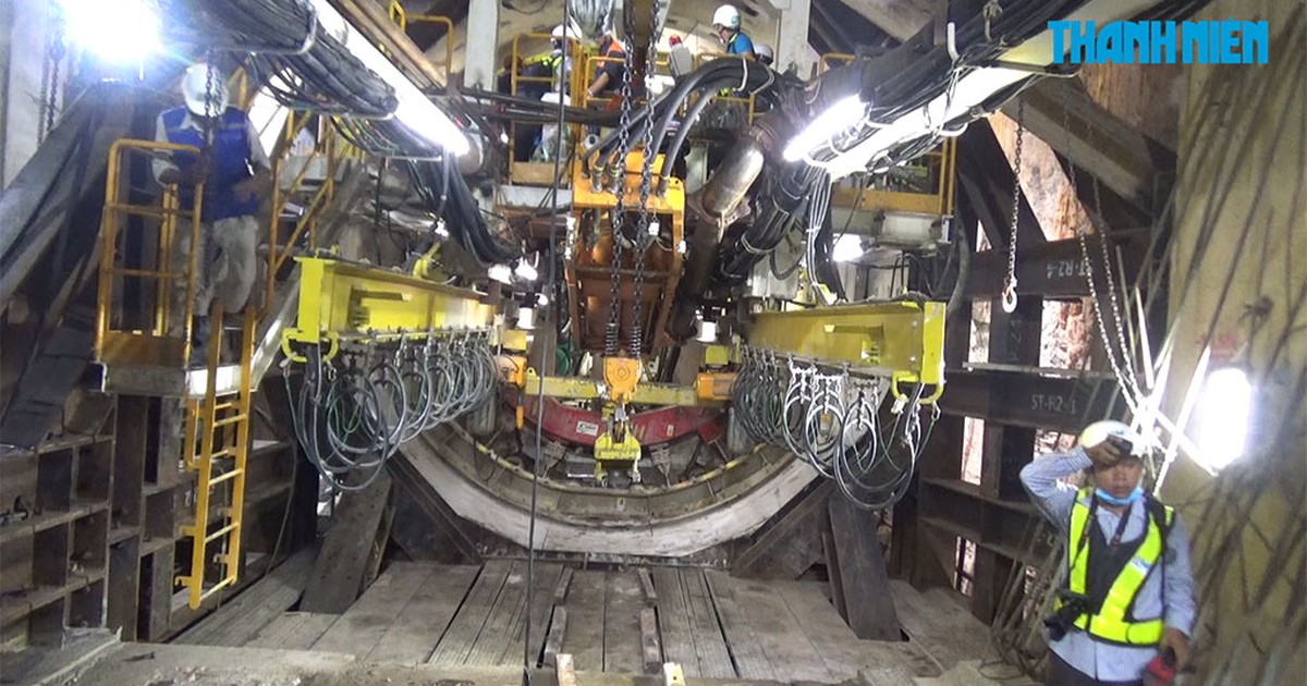 Robot TBM khoan đường hầm thứ hai của tuyến Metro số 1